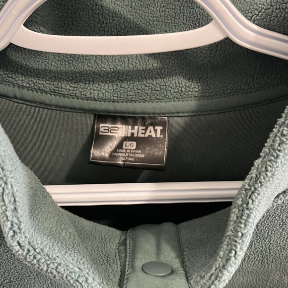 32 Heat New fleece sweater - Picture 2 of 3